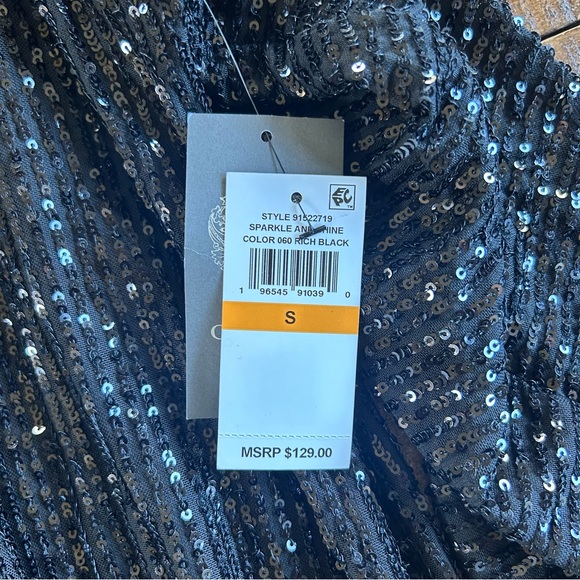 Vince Camuto Sparkle & Shine Sequin Dolman Shift Dress - Picture 6 of 6